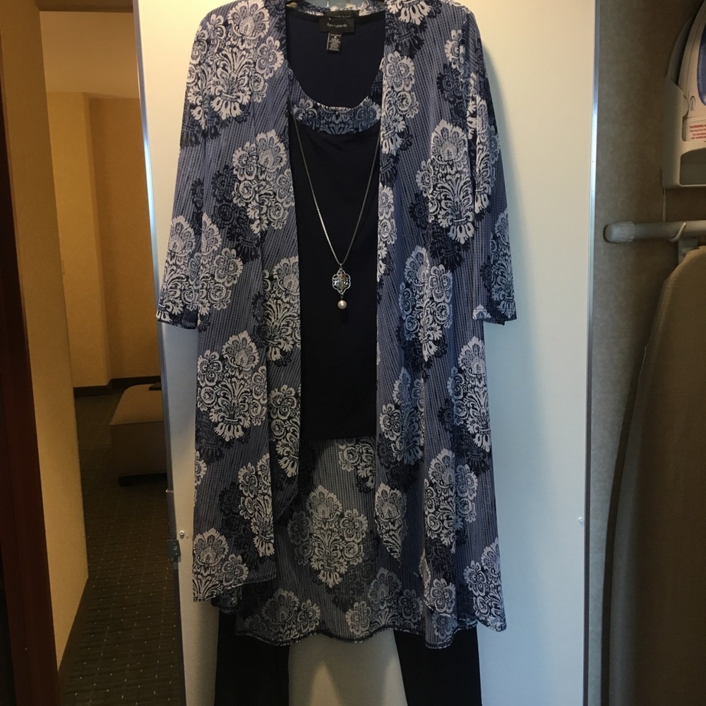 EUC 4-piece pant set size 16